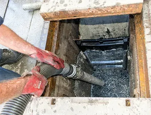 Desentupimento de Caixa de Gordura na Favela Jardim Silvina em São Bernardo do Campo